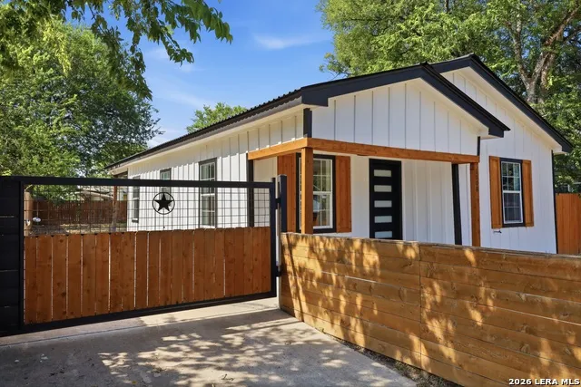 1008 Stonewall San Antonio, TX 78211