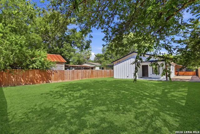 1008 Stonewall San Antonio, TX 78211