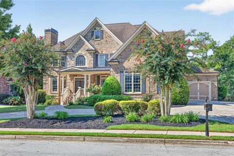 882 Pathview Court