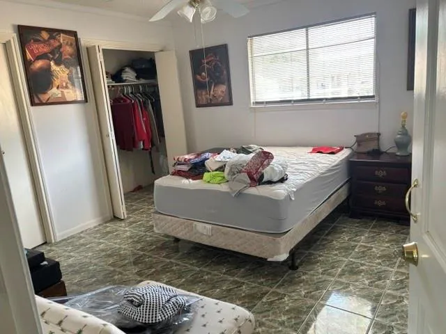 9718 Debbie Lane Houston, TX 77038