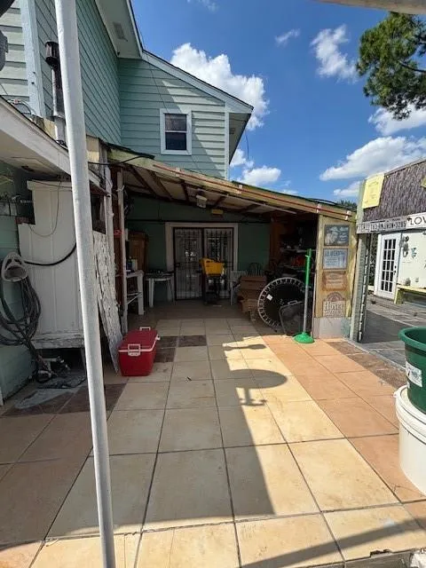 9718 Debbie Lane Houston, TX 77038
