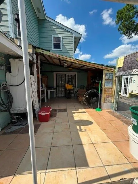 9718 Debbie Lane Houston, TX 77038