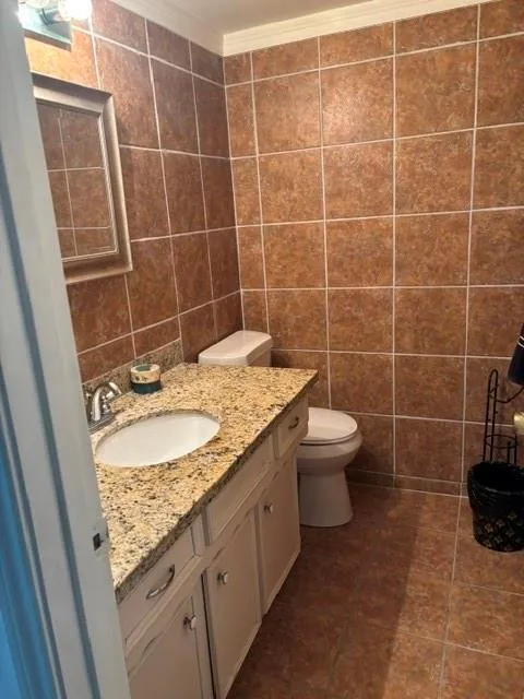 9718 Debbie Lane Houston, TX 77038