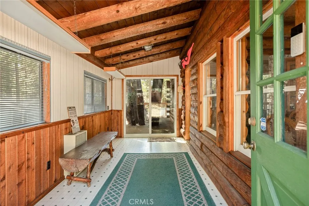 33421 Holcomb Creek Green Valley Lake, CA 92341