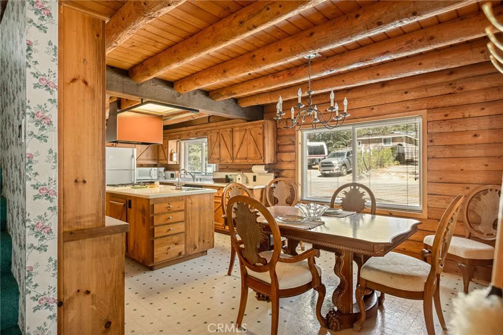33421 Holcomb Creek Green Valley Lake, CA 92341