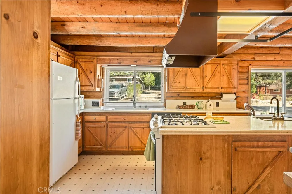 33421 Holcomb Creek Green Valley Lake, CA 92341