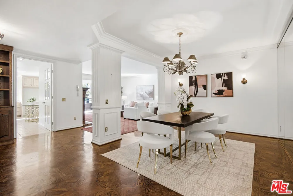 4784 Park Encino Lane #103 Encino, CA 91436