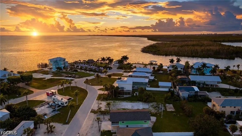 North Street Fort Myers Beach, FL 33931