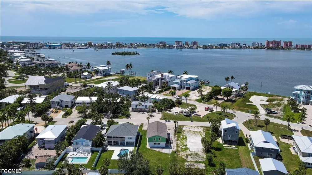 North Street Fort Myers Beach, FL 33931