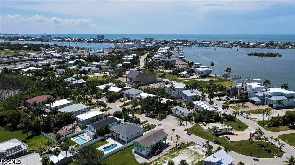 North Street Fort Myers Beach, FL 33931