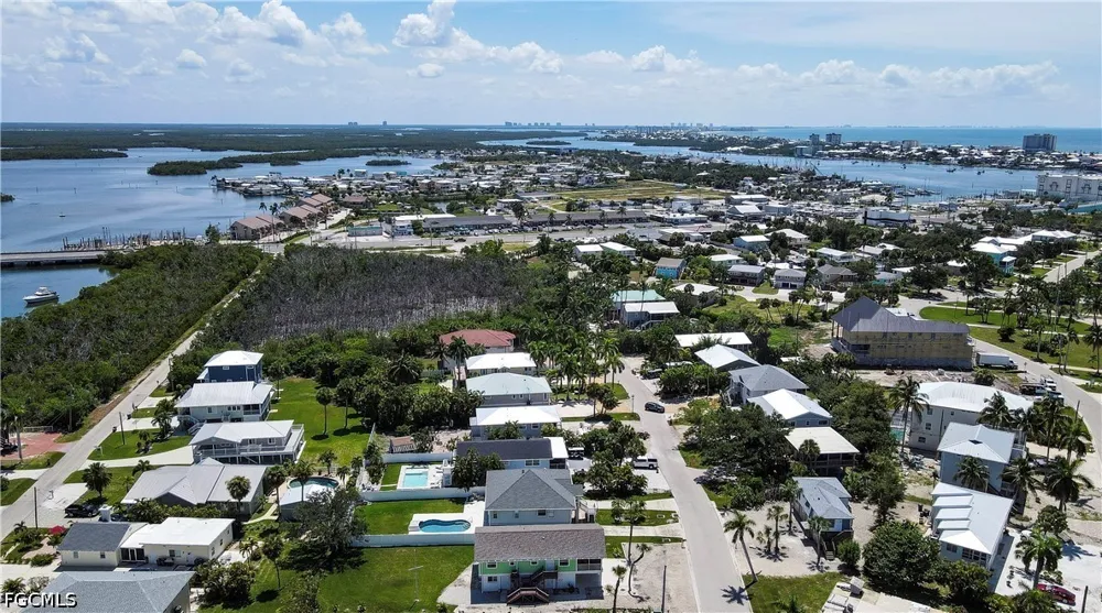 North Street Fort Myers Beach, FL 33931