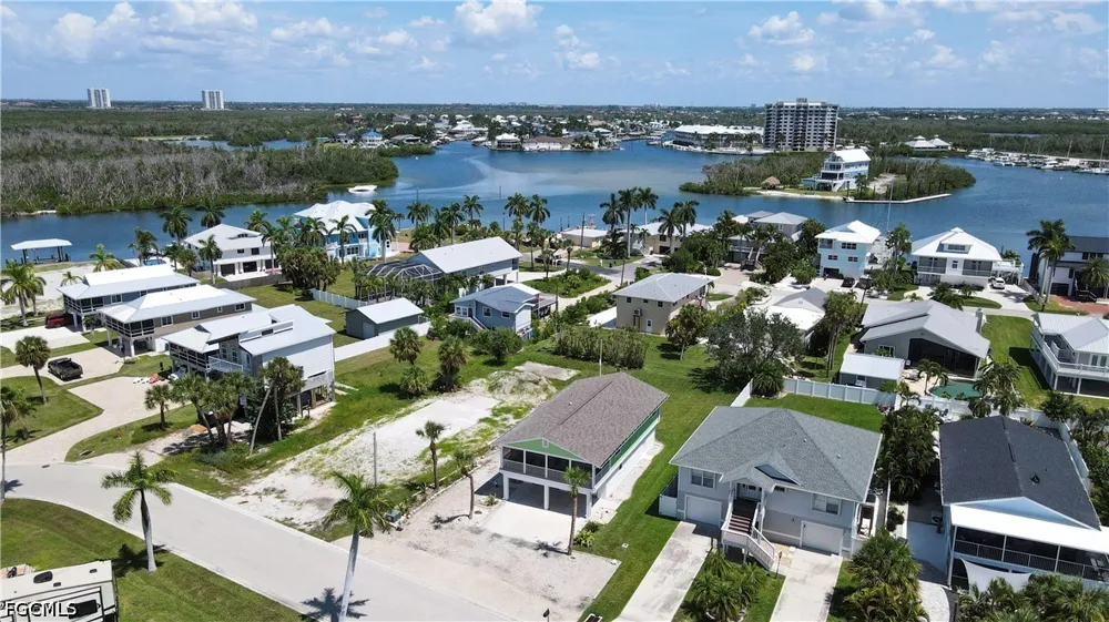 North Street Fort Myers Beach, FL 33931