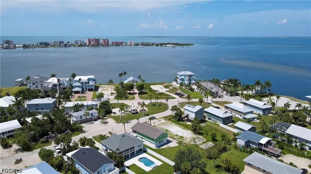 North Street Fort Myers Beach, FL 33931