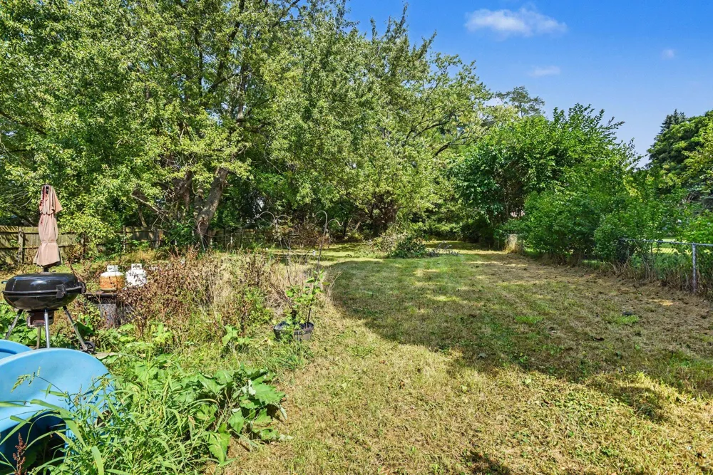 7043 Liggett Street Kalamazoo, MI 49048