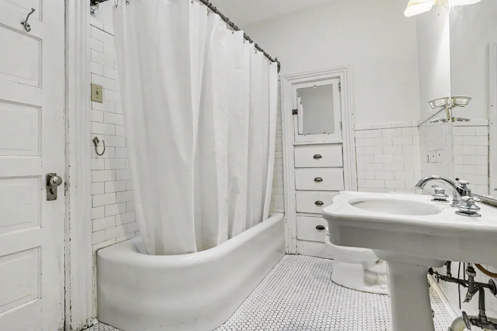 313 W Front Street Buchanan, MI 49107
