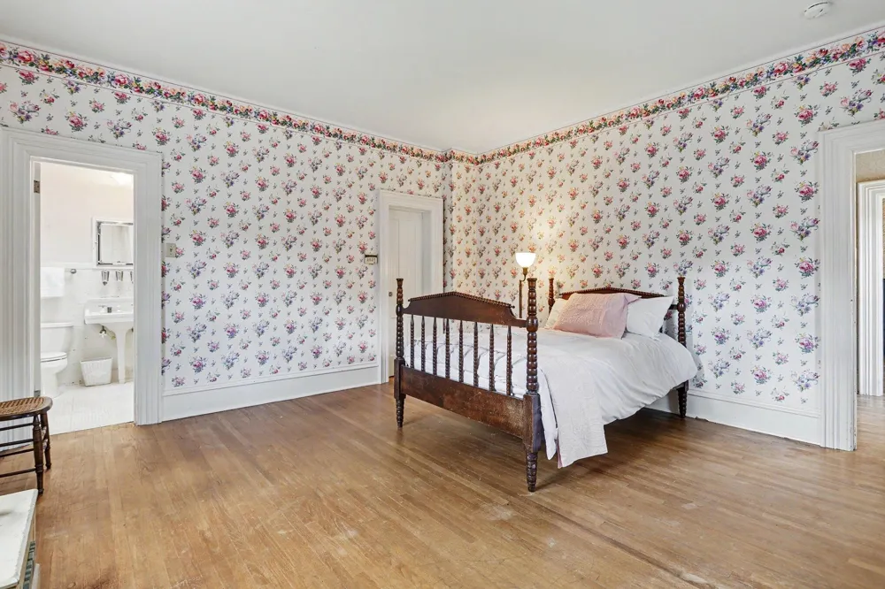 313 W Front Street Buchanan, MI 49107