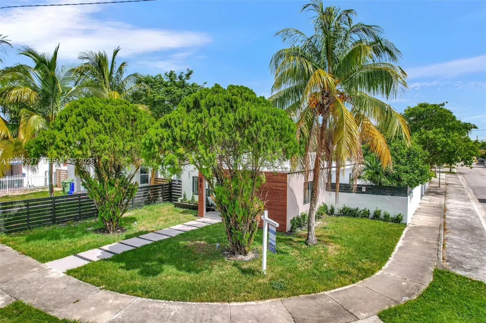 94 NW 48th St #0 Miami, FL 33127