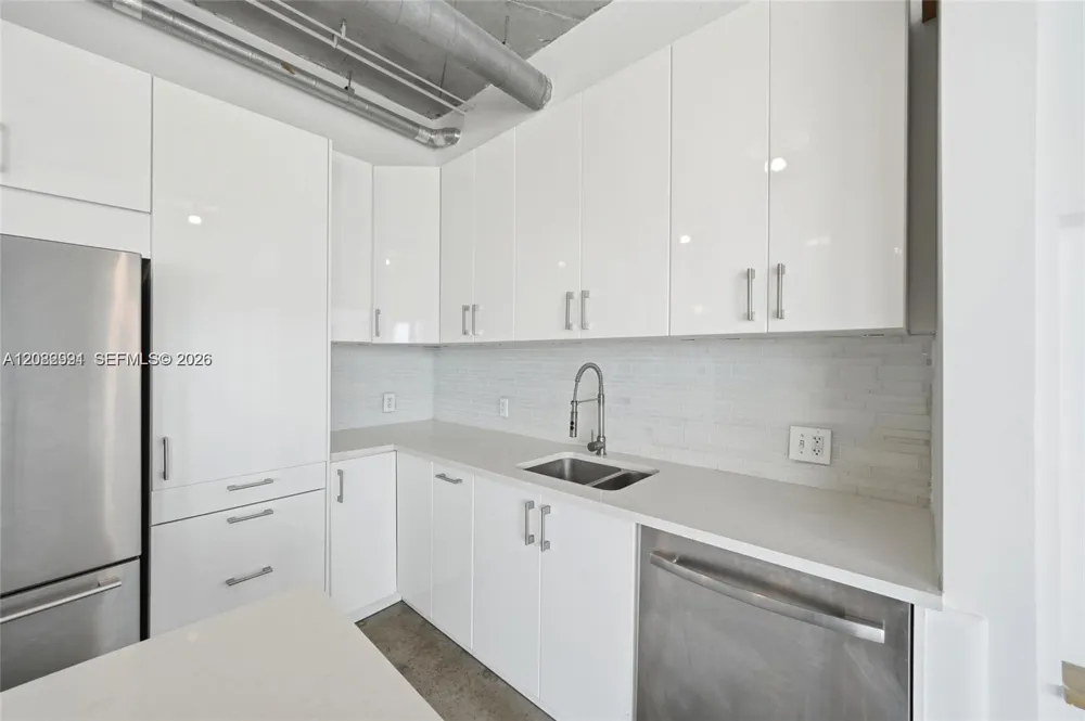 10 SW South River Dr #804 Miami, FL 33130