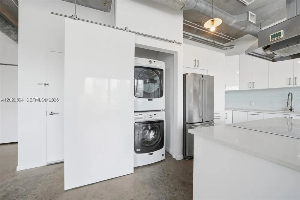 10 SW South River Dr #804 Miami, FL 33130