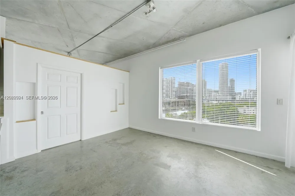 10 SW South River Dr #804 Miami, FL 33130