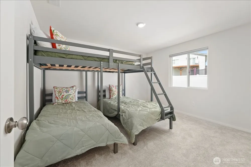 27 Jonagold Lane Manson, WA 98831