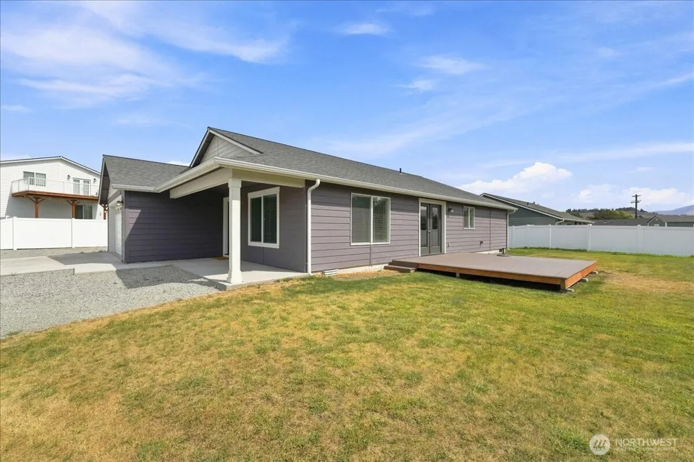 27 Jonagold Lane Manson, WA 98831
