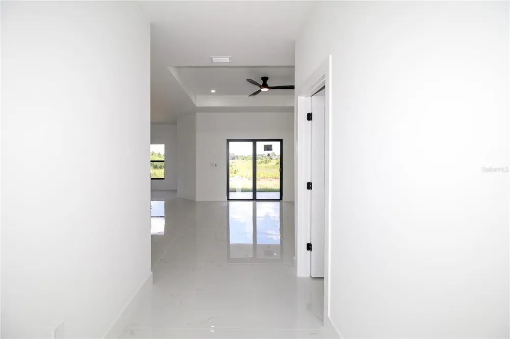943 COMMODORE STREET Lehigh Acres, FL 33974