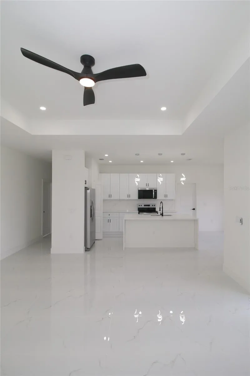 943 COMMODORE STREET Lehigh Acres, FL 33974