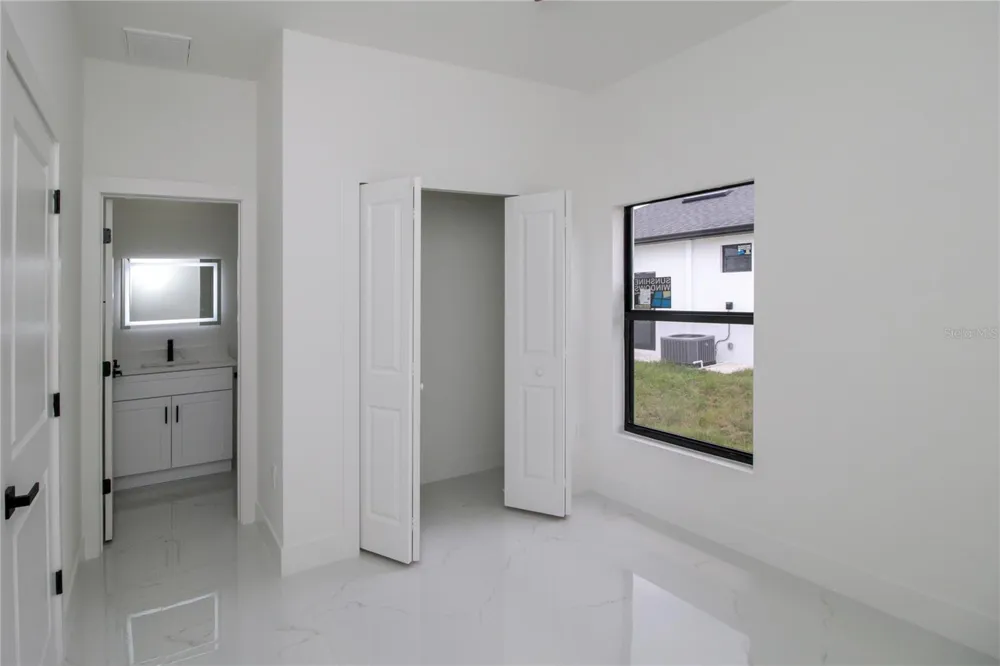 943 COMMODORE STREET Lehigh Acres, FL 33974