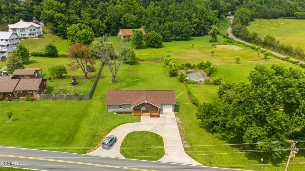 412 Apple Valley Road Sevierville, TN 37862
