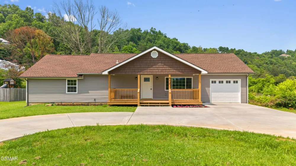 412 Apple Valley Road Sevierville, TN 37862