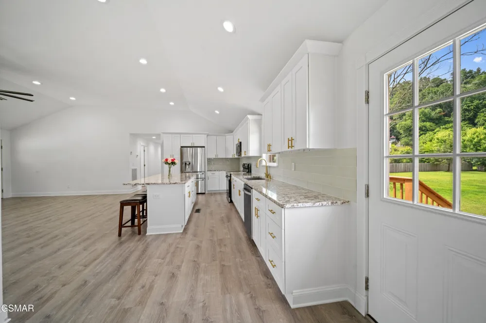 412 Apple Valley Road Sevierville, TN 37862