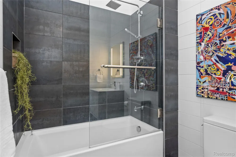 1454 TOWNSEND STREET #302 Detroit City, MI 48214