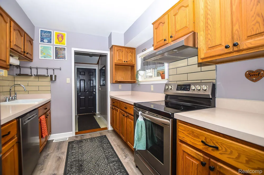 630 Ardmore Drive Ferndale City, MI 48220
