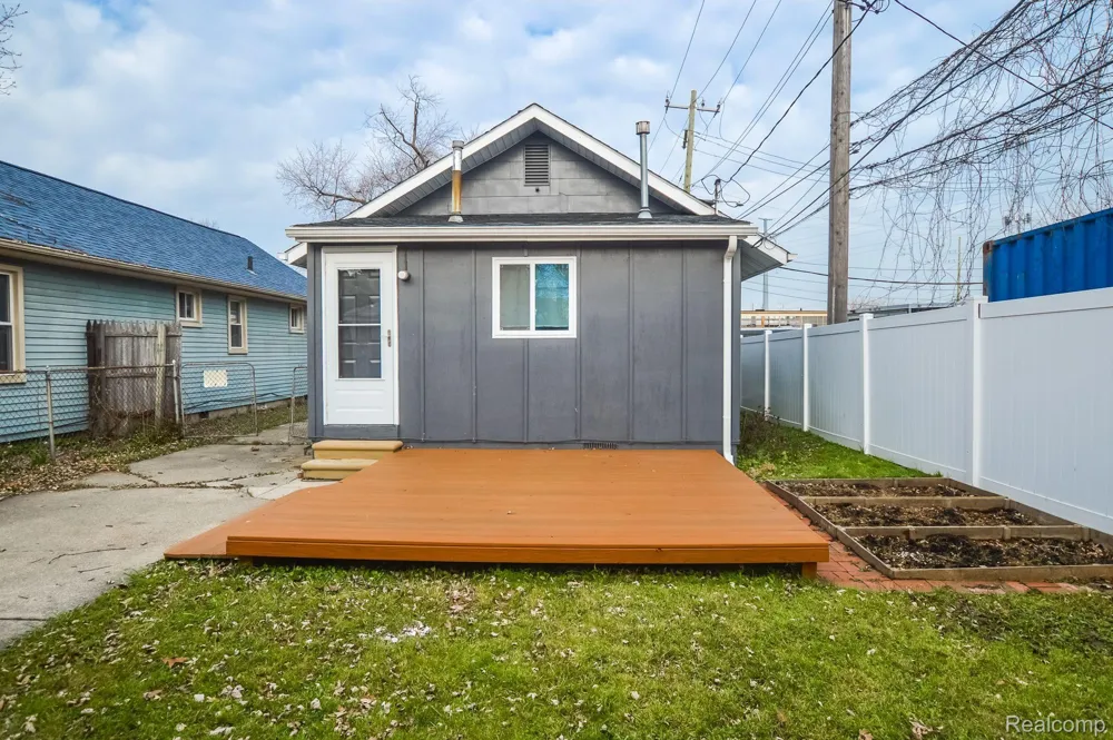 630 Ardmore Drive Ferndale City, MI 48220