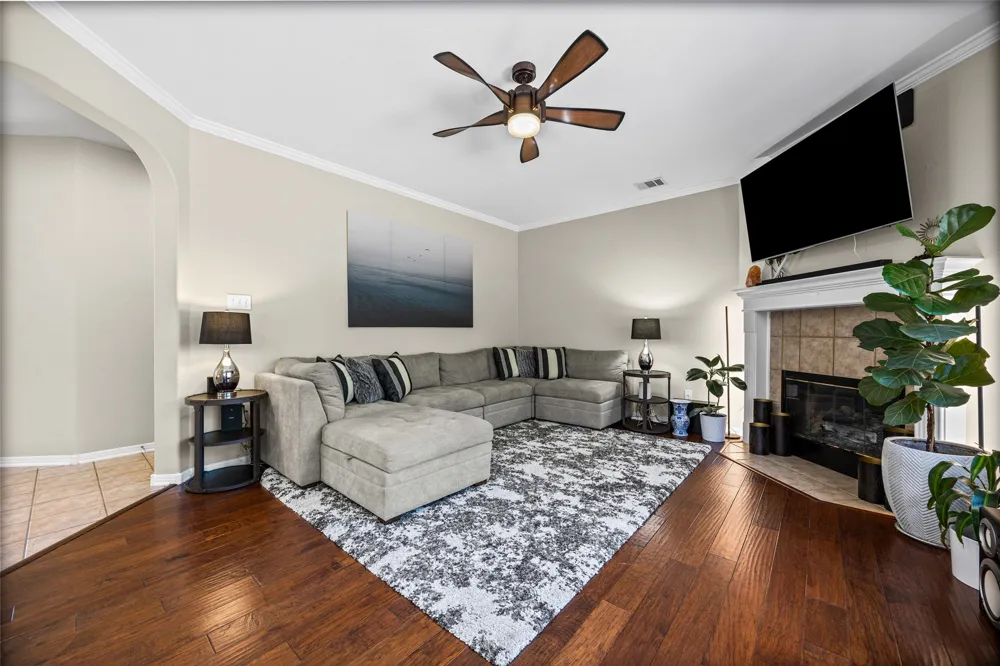 13019 Scofield Farms Drive Austin, TX 78727