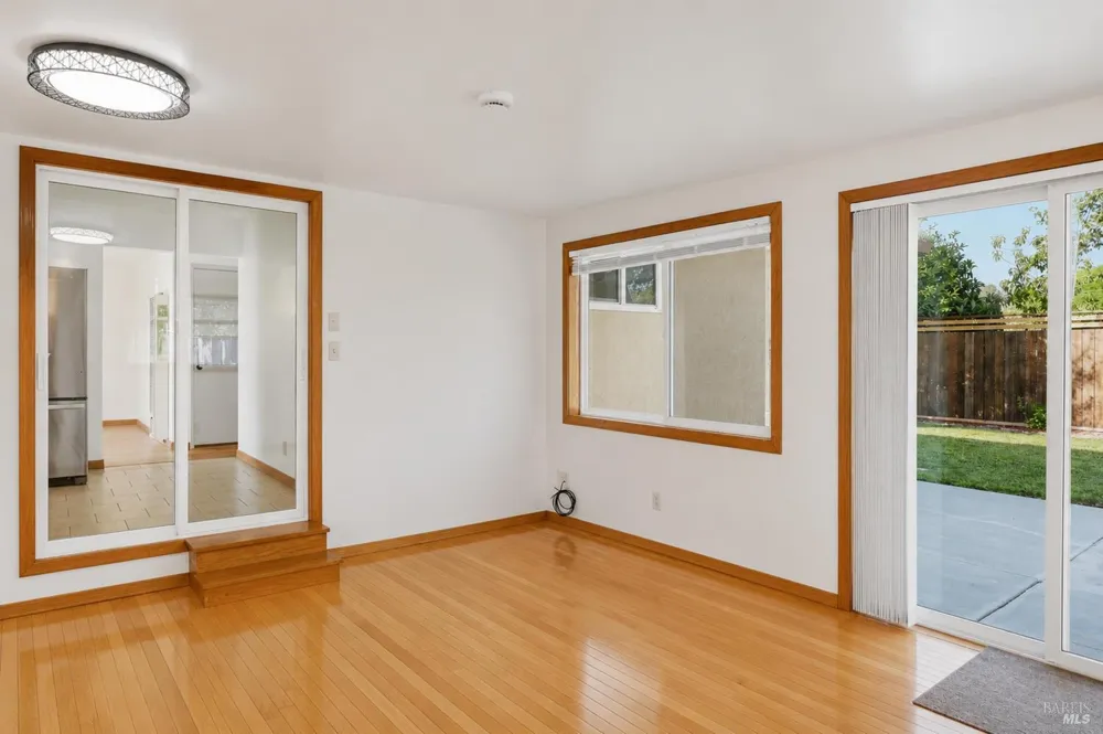 514 Corlano Avenue Santa Rosa, CA 95404