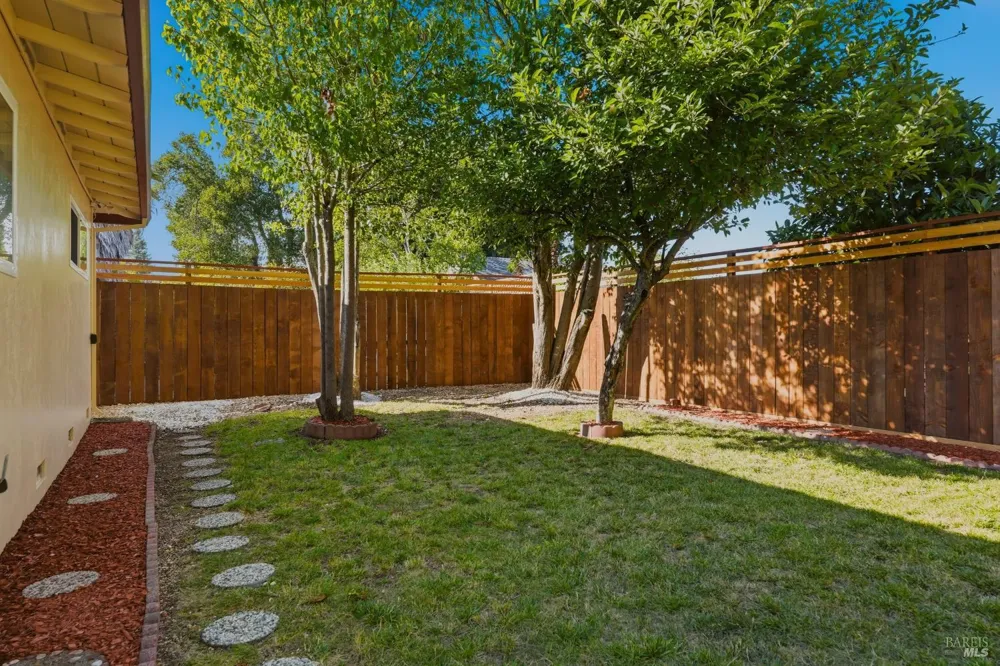 514 Corlano Avenue Santa Rosa, CA 95404