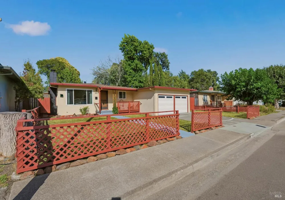 514 Corlano Avenue Santa Rosa, CA 95404