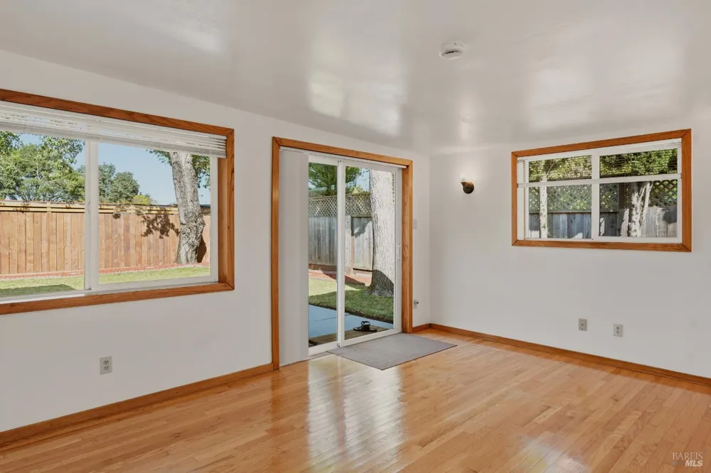 514 Corlano Avenue Santa Rosa, CA 95404