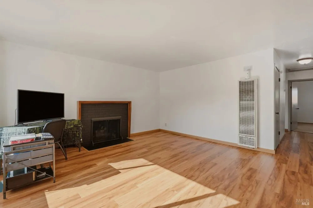 514 Corlano Avenue Santa Rosa, CA 95404