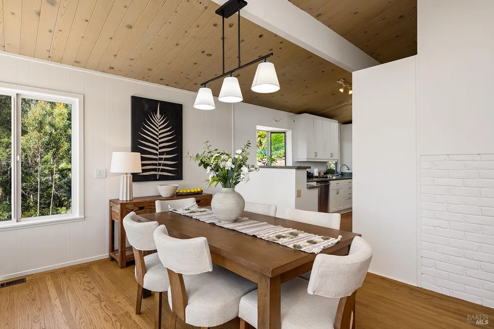 646 Ridgewood Avenue Mill Valley, CA 94941
