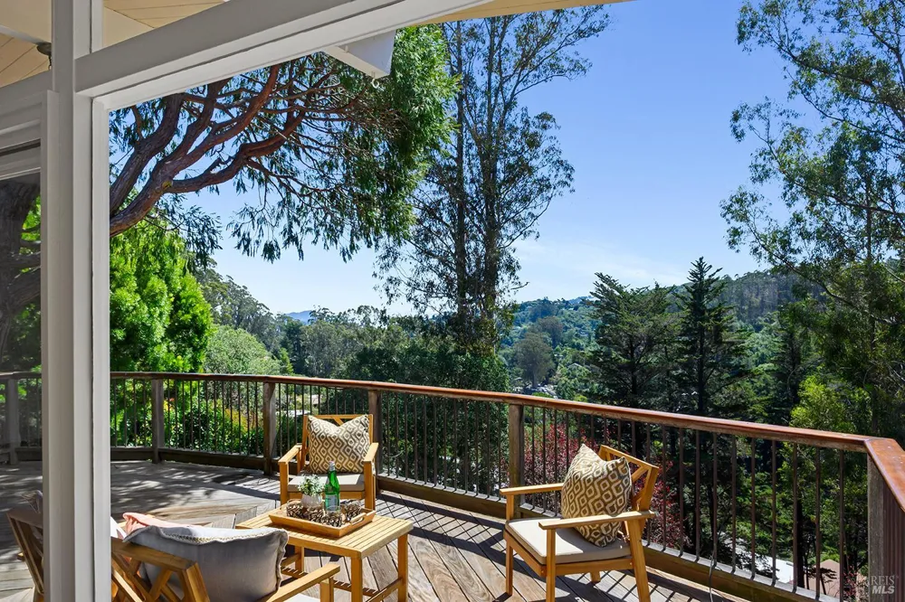 646 Ridgewood Avenue Mill Valley, CA 94941