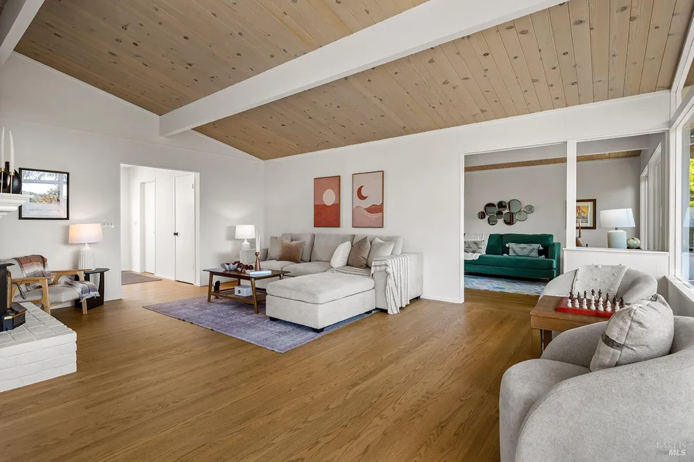 646 Ridgewood Avenue Mill Valley, CA 94941
