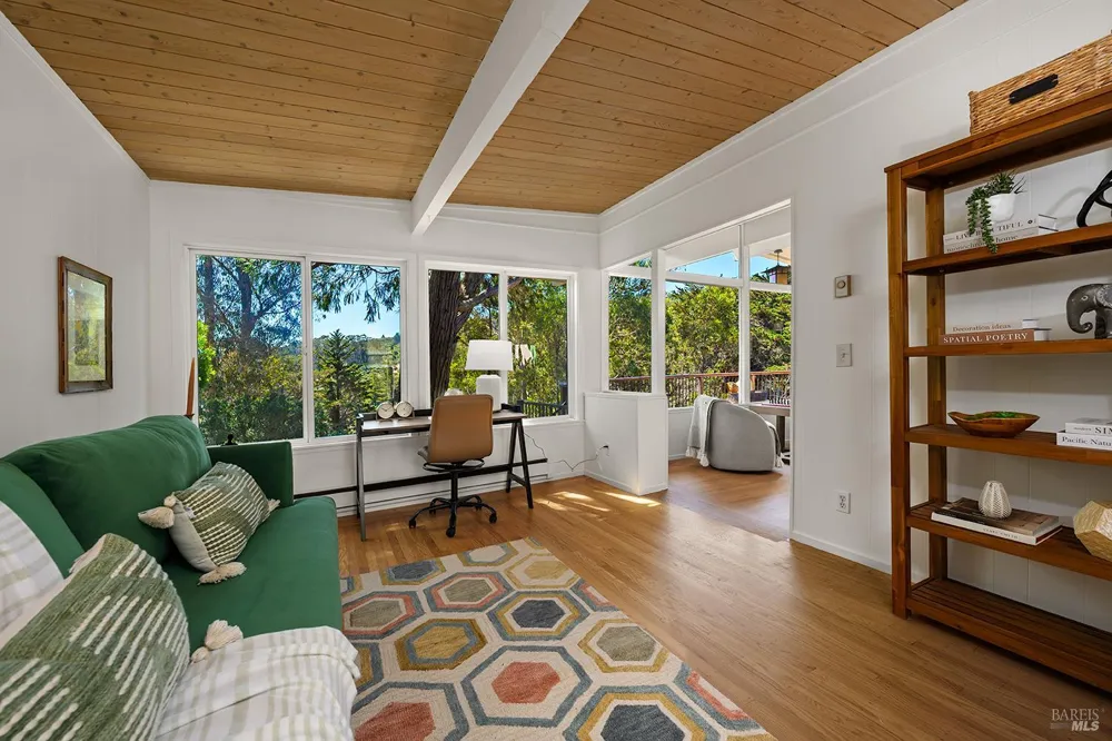 646 Ridgewood Avenue Mill Valley, CA 94941