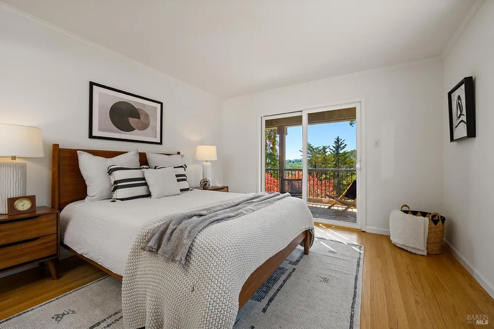 646 Ridgewood Avenue Mill Valley, CA 94941