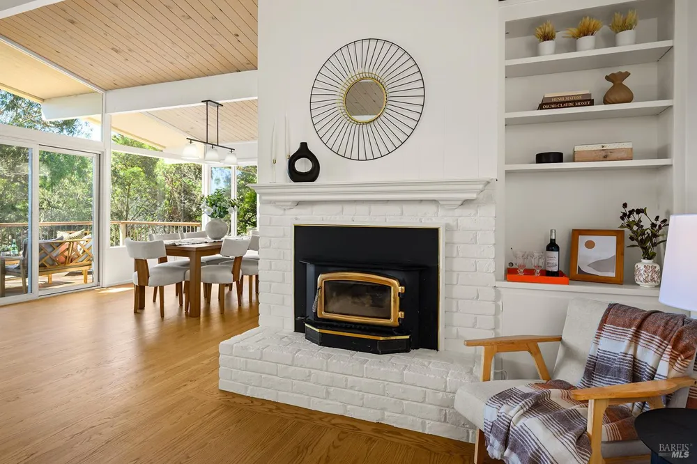 646 Ridgewood Avenue Mill Valley, CA 94941
