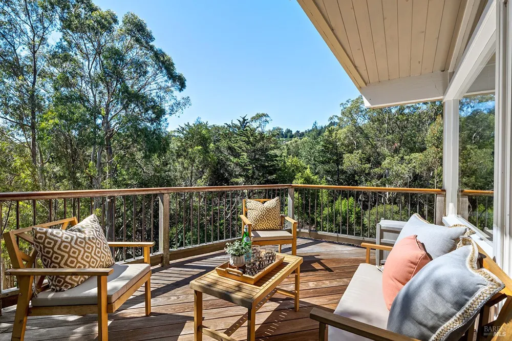 646 Ridgewood Avenue Mill Valley, CA 94941