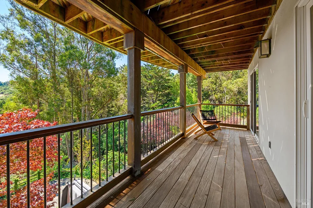 646 Ridgewood Avenue Mill Valley, CA 94941