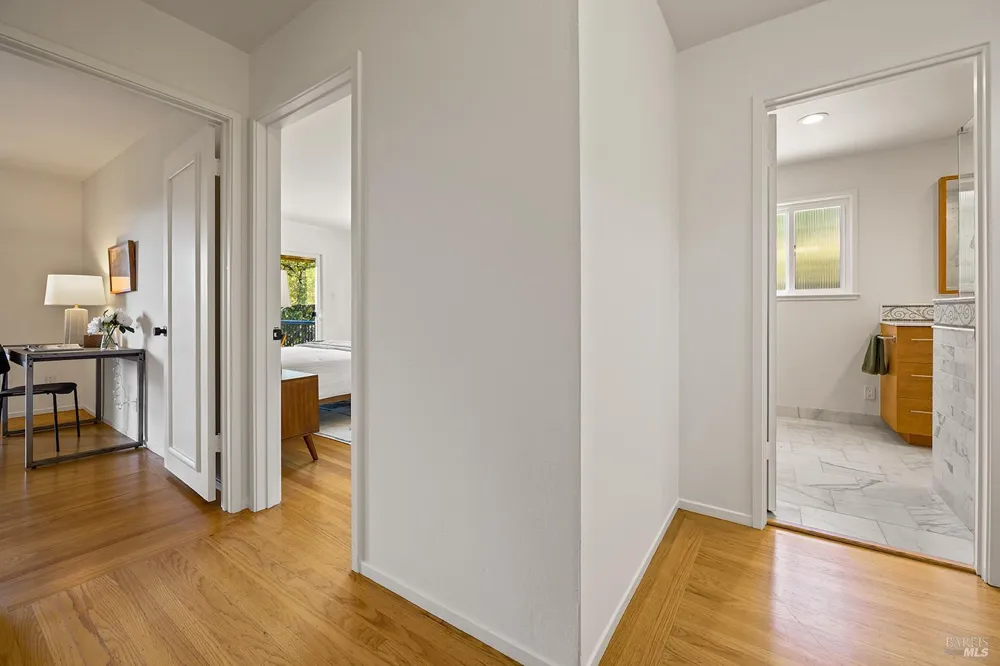 646 Ridgewood Avenue Mill Valley, CA 94941